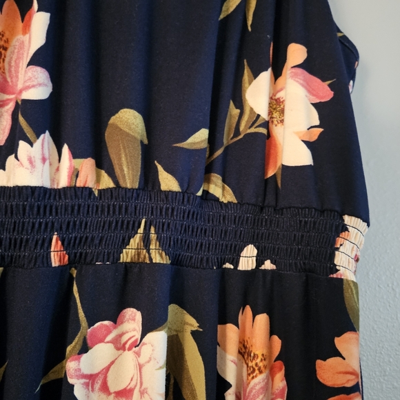 Floral Navy Blue Sleeveless Dress Size 18 Scarf Drape Hem - Picture 8 of 10